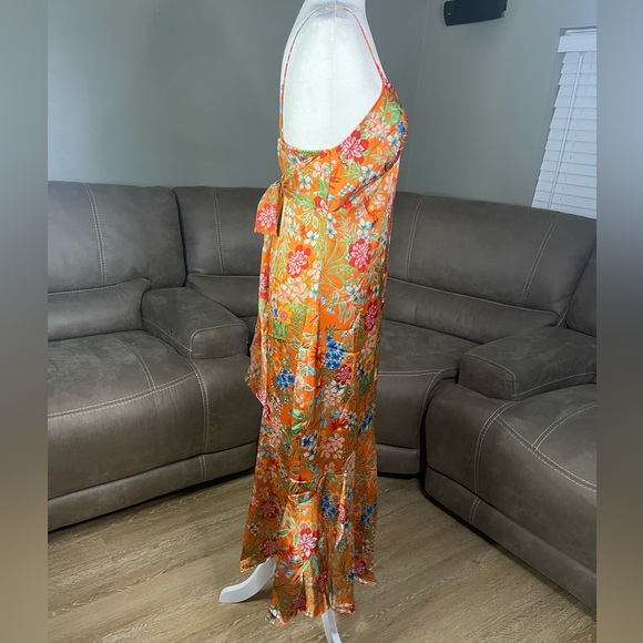 🔥SEXY🔥Never Worn Vici Valora Satin Slip MIDI Dress Sz M Medium - Picture 15 of 16